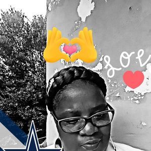 Meet your Posher, Dena